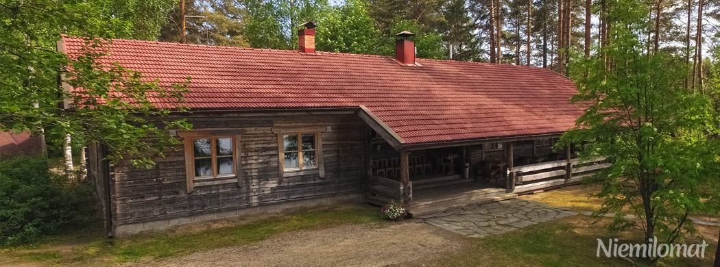 The atmospheric pre-order restaurant Vännin Ankkuri by the lake